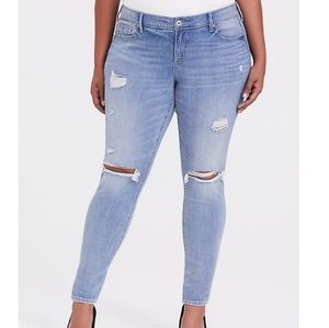 Torrid 18 short skinny Jeans